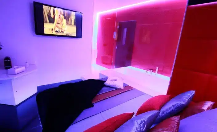 Perla Negra Barcelona adult venue interior for brothels guide