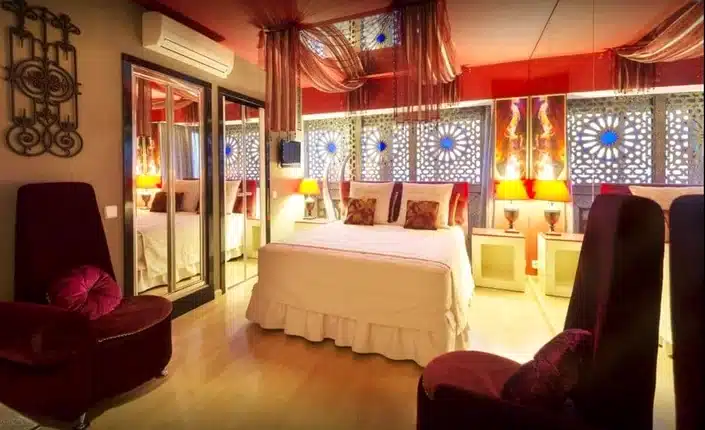 Top Damas Barcelona adult venue interior for brothels guide